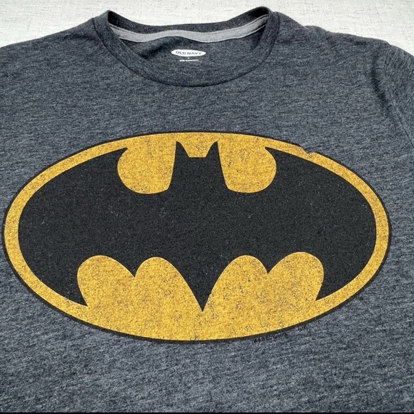 Old Navy Batman Graphic Shirt Womens Size S Gray Stretch Lightweight - Picture 3 of 5